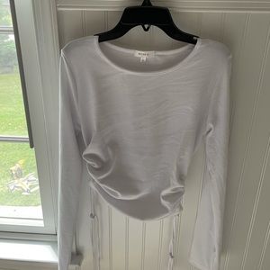 White cropped shirt, Better Be